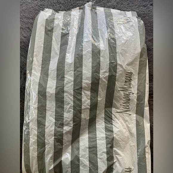 En Francais by Huey Waltzer Evening Dress - Picture 7 of 8